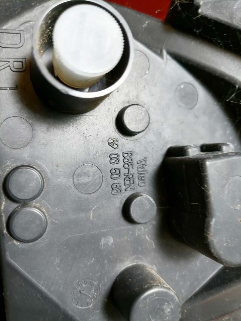 Renault Clio 3 original Rücklicht Rückleuchte rechts BJ05